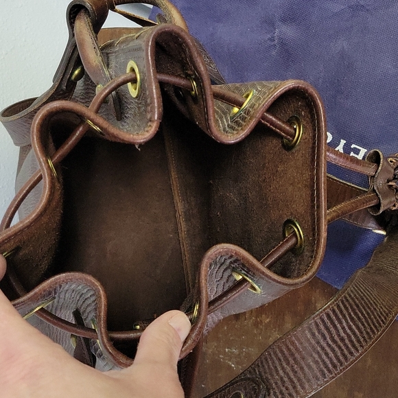 Dooney and bourke vintage bucket large - Picture 6 of 8